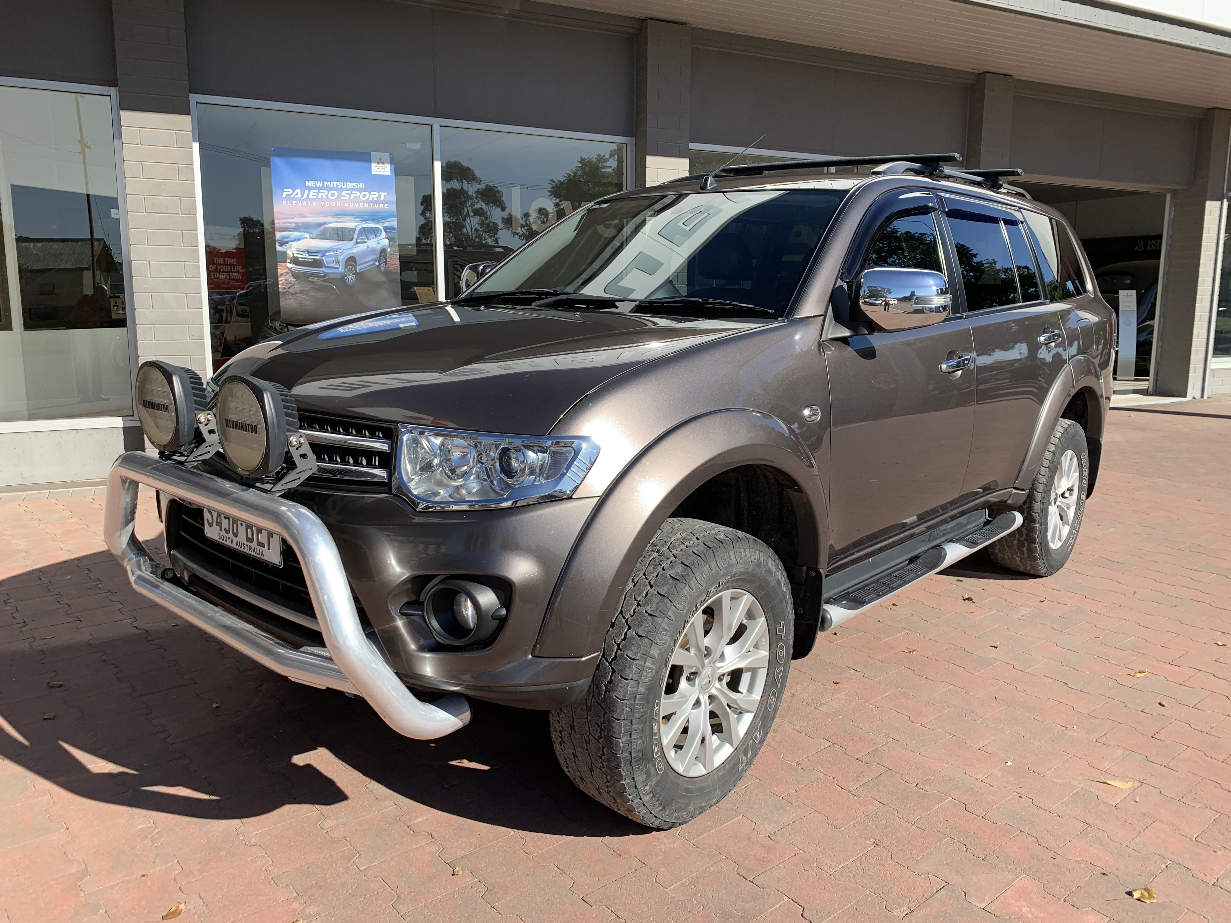 Challenger - Stevens Mitsubishi Laura image